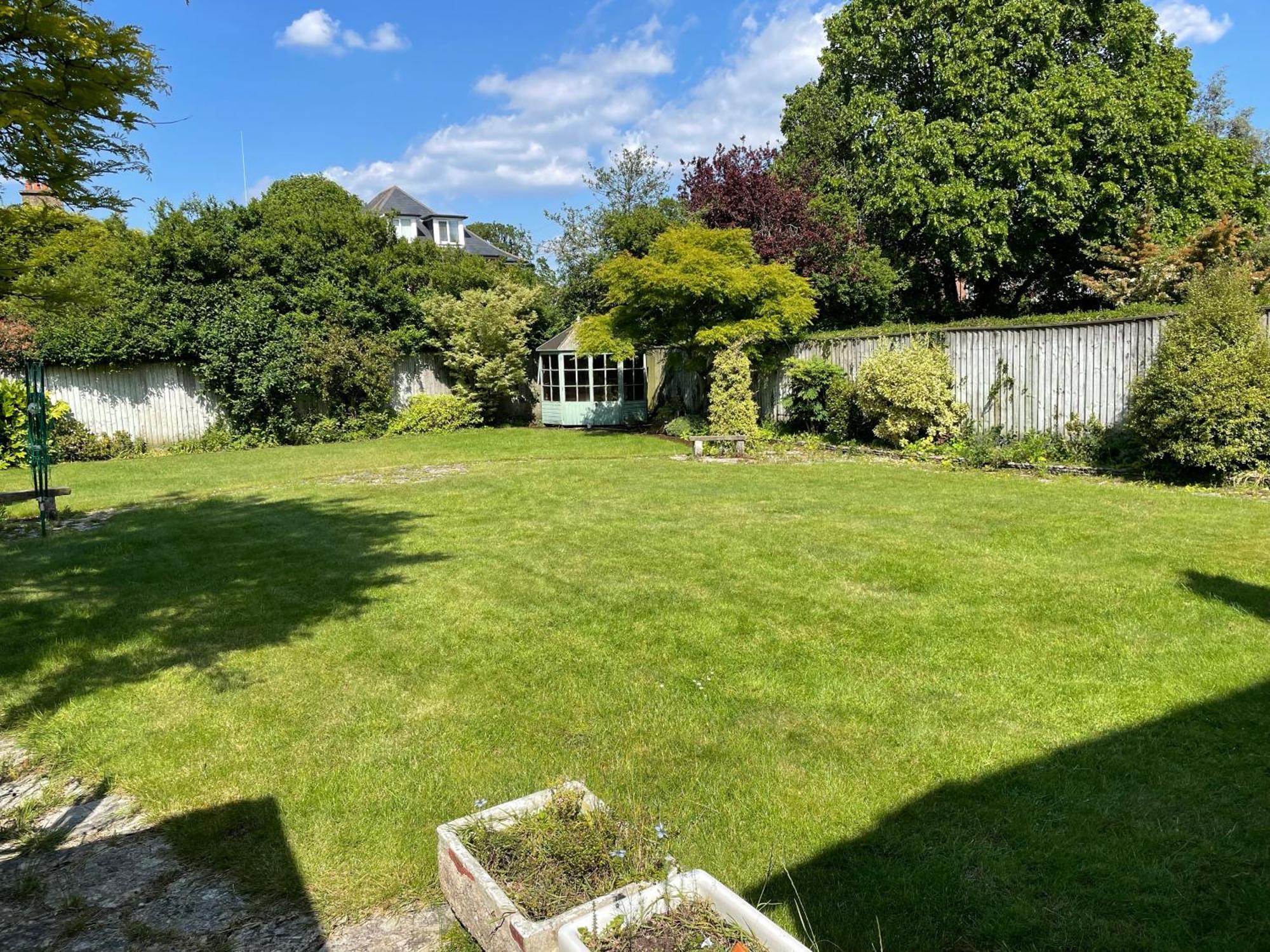 Charming Bournemouth House With Beautiful Spacious Gardens, 5 Min Drive To Beaches, Free Parking For 2-3 Cars Екстер'єр фото
