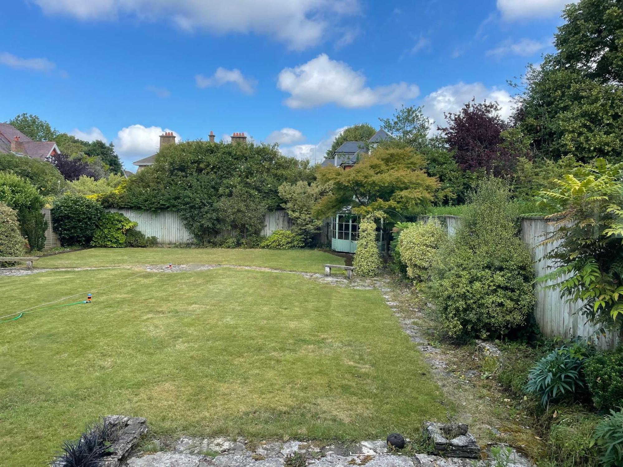 Charming Bournemouth House With Beautiful Spacious Gardens, 5 Min Drive To Beaches, Free Parking For 2-3 Cars Екстер'єр фото